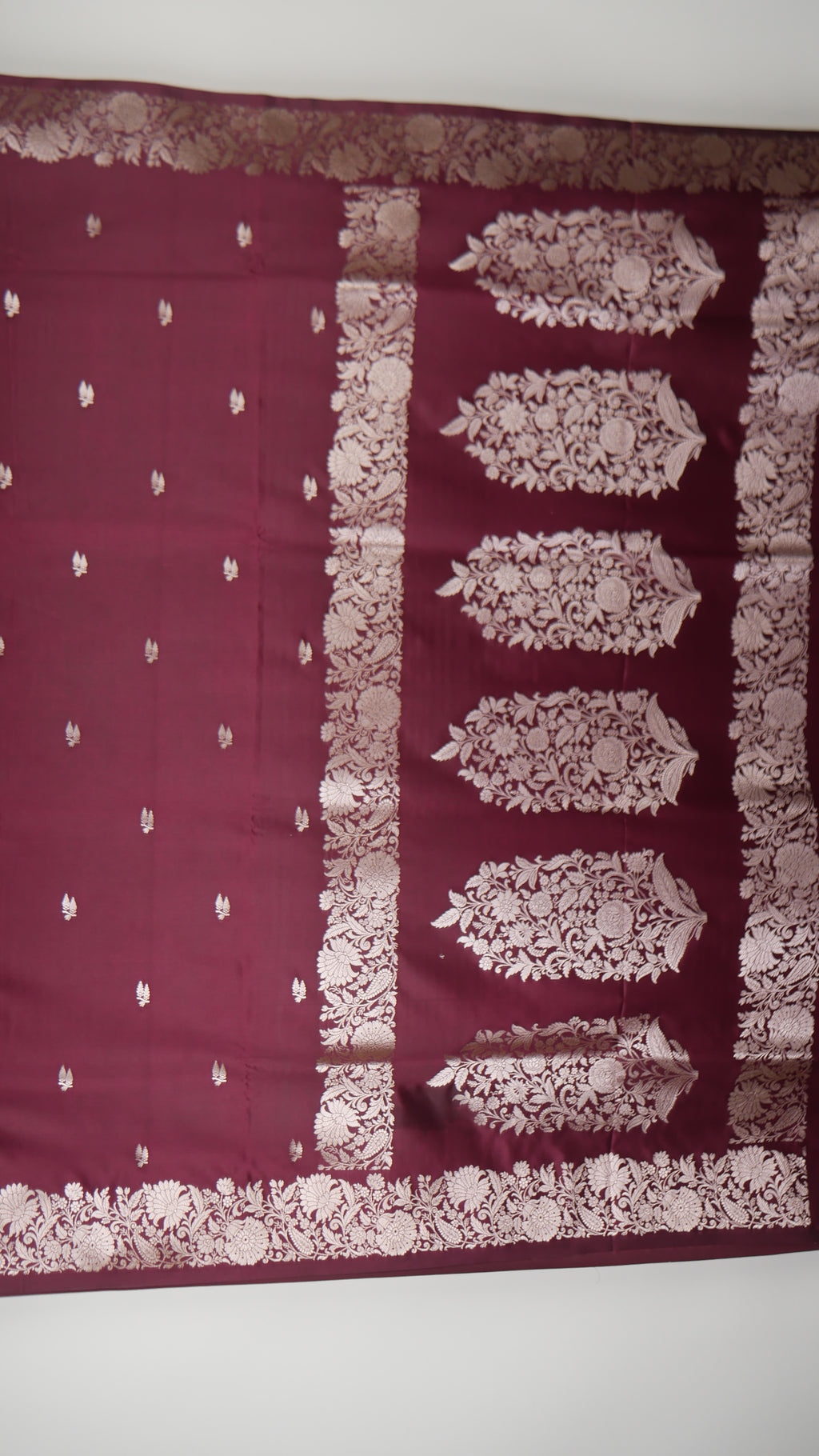 Banarasi Cross Wine Shades Booti Pattern Mashru Silk Saree