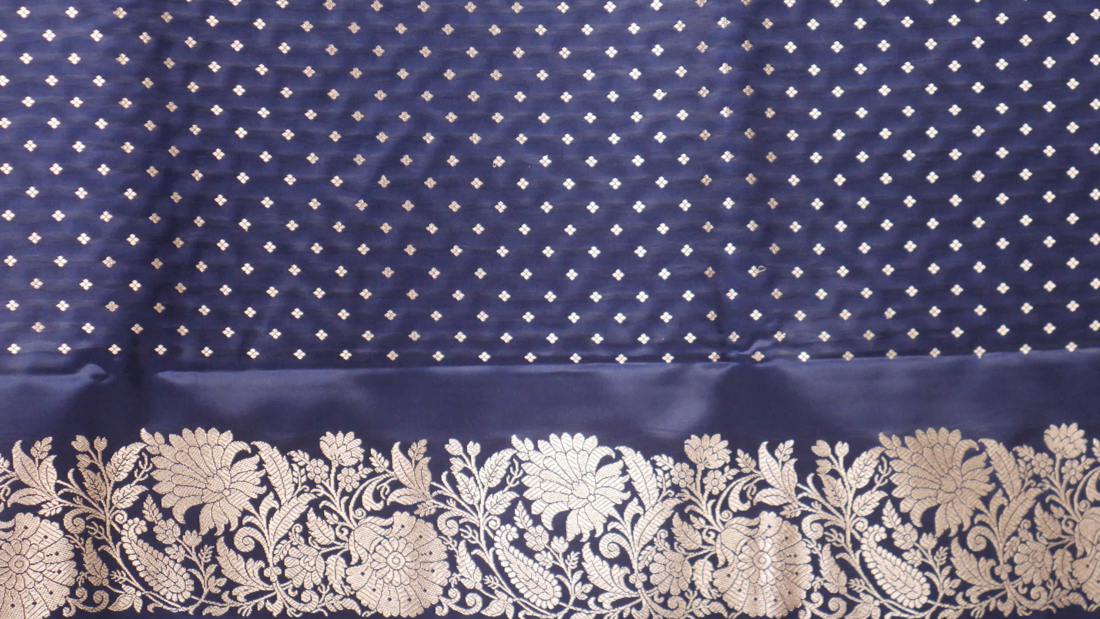 Banarasi Cross Blue Shades Booti Pattern Mashru Silk Saree